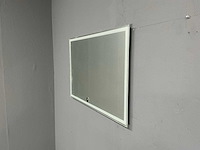 Led spiegel 90 x 60 cm - afbeelding 1 van  8