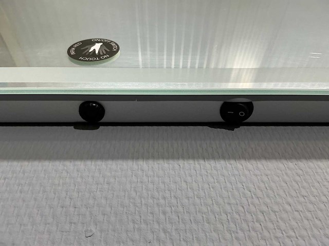 Led spiegel 90 x 60 cm - afbeelding 5 van  8