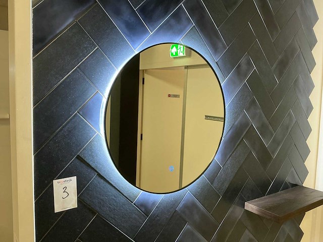 Led-spiegel met bankje en wandplank - afbeelding 5 van  5