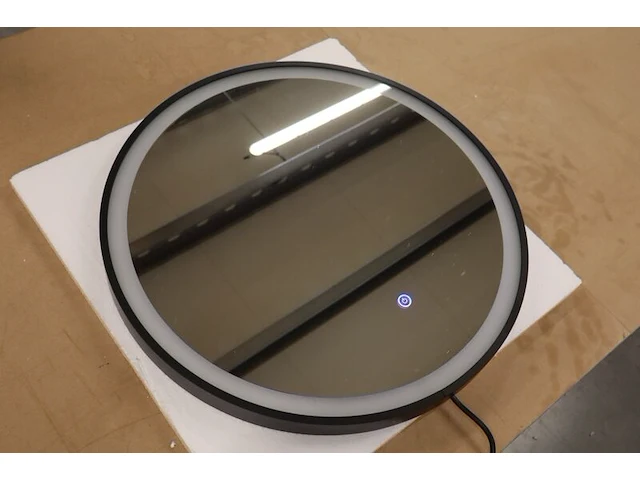 Led spiegel - afbeelding 1 van  8