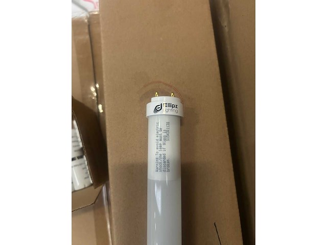 Led t8 tube 600 mm 9w 5000k (72x) - afbeelding 3 van  6
