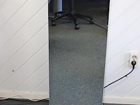 Led wandspiegel met opbergruimte. afmeting 37 x 10 x 110 cm. incl. sleutel. - afbeelding 2 van  3
