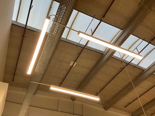 Led winkelverlichting circa 250 meter - afbeelding 3 van  8