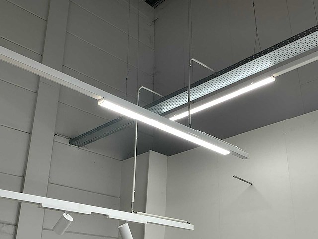 Led winkelverlichting circa 250 meter - afbeelding 5 van  8
