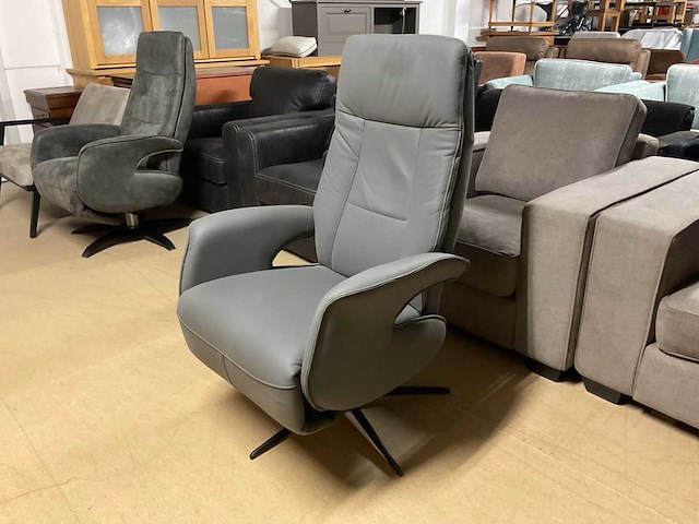 Lederen draaifauteuil - afbeelding 1 van  13
