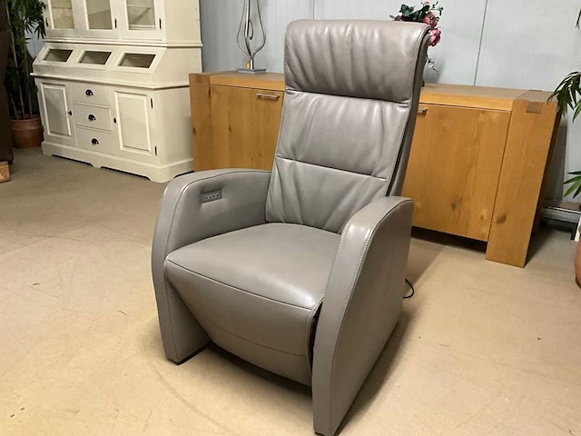 Lederen elektrische relaxfauteuil - afbeelding 1 van  22