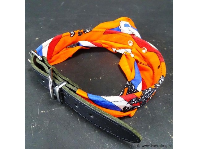 Lederen hondenhalsband met oranje slab - afbeelding 3 van  3