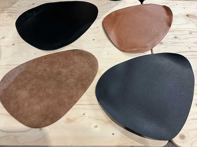 Lederen placemat (60x) - afbeelding 1 van  5