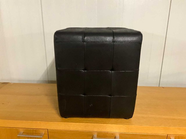 Lederen poef - afbeelding 3 van  7