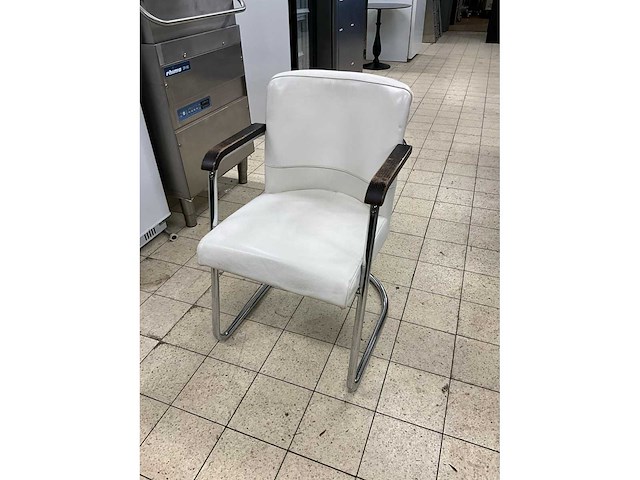 Lederen restaurantstoelen (30x) - afbeelding 2 van  8
