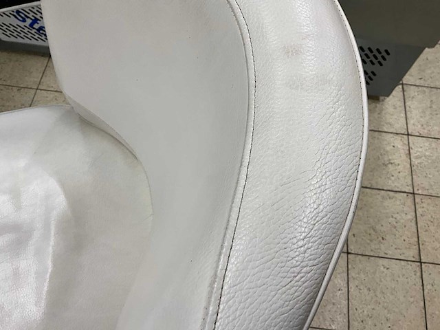 Lederen restaurantstoelen (30x) - afbeelding 4 van  9