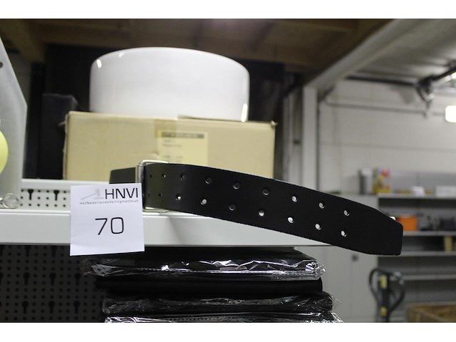 Lederen riem 120 cm lang - afbeelding 1 van  2
