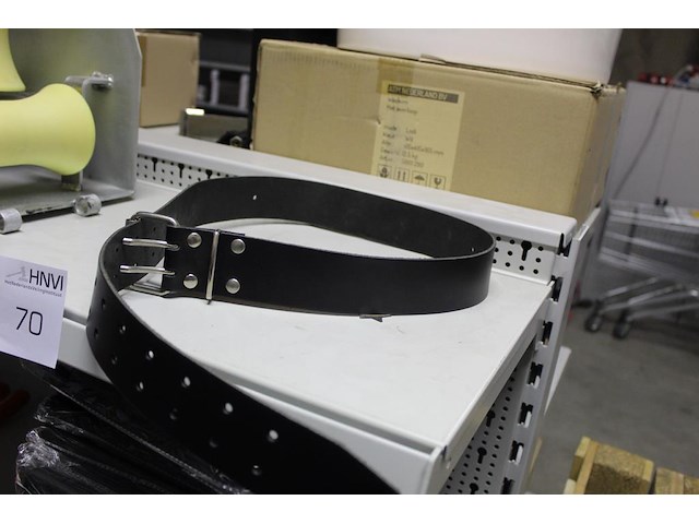 Lederen riem 120 cm lang - afbeelding 2 van  2