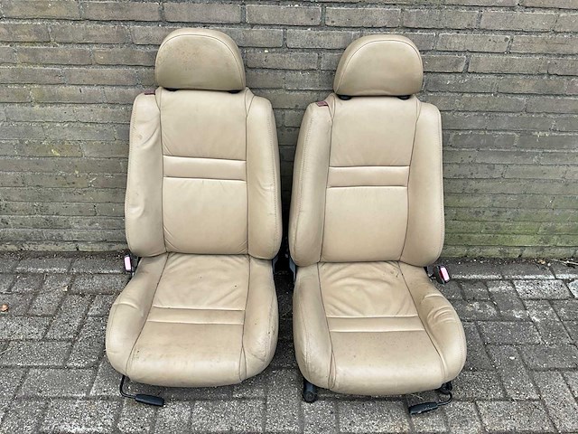 Lederen stoelenset mg f / tf - afbeelding 1 van  2