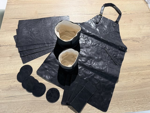 Lederen tafelset 17 delig, served with style, black, 2026 - afbeelding 1 van  13