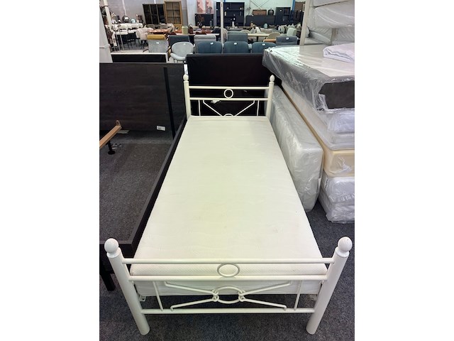 Ledikant incl. matras 90x200, koudschuim - afbeelding 1 van  4