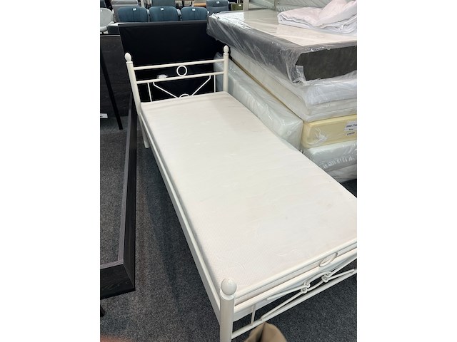 Ledikant incl. matras 90x200, koudschuim - afbeelding 2 van  4