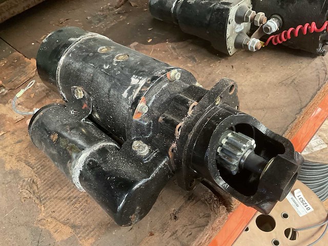 Leece neville 24v startmotor - afbeelding 1 van  5