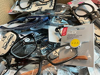 Leesbril diverse modellen, kleuren en sterktes (125x) - afbeelding 2 van  2