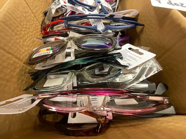 Leesbril diverse modellen, kleuren en sterktes (400x) - afbeelding 3 van  5