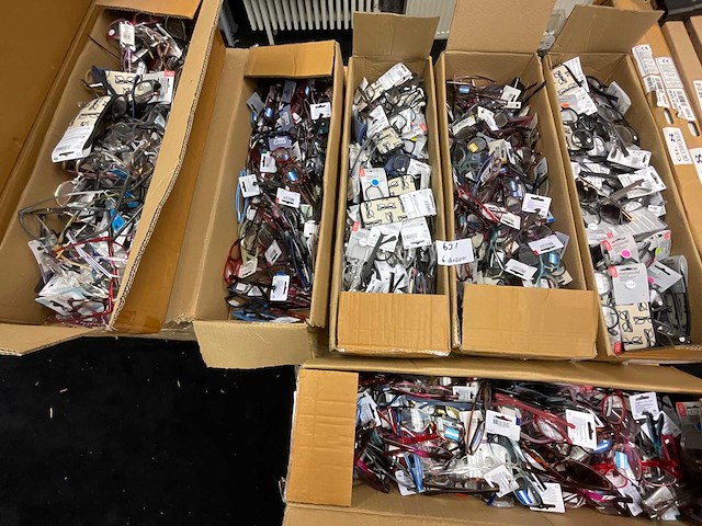 Leesbril diverse modellen, kleuren en sterktes (600x) - afbeelding 1 van  4