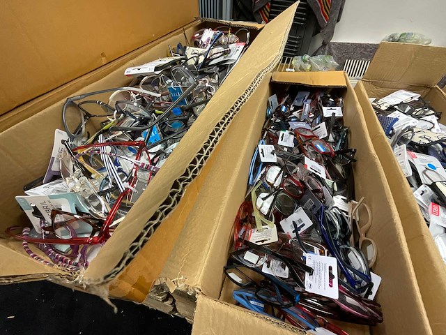 Leesbril diverse modellen, kleuren en sterktes (600x) - afbeelding 2 van  4