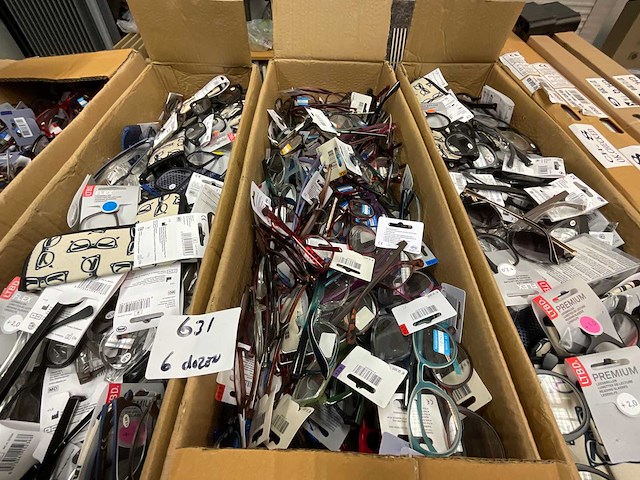 Leesbril diverse modellen, kleuren en sterktes (600x) - afbeelding 3 van  4