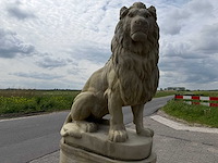 Leeuw op sokkel 1.82 meter hoog - afbeelding 5 van  6