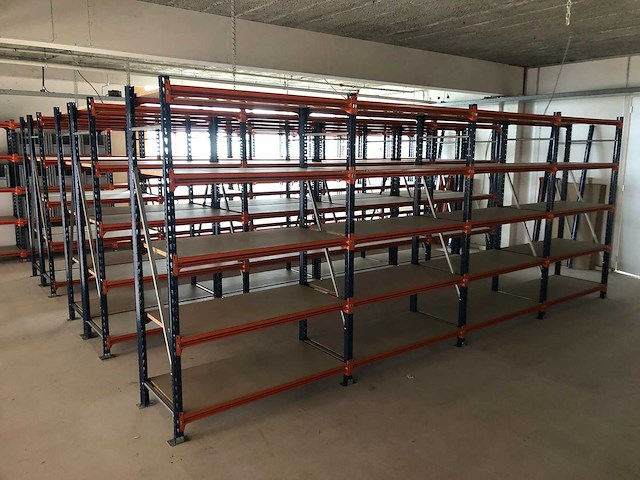 Legbordstelling - grootvakstelling. 25m lengte. compleet magazijn. 2025. - afbeelding 1 van  4