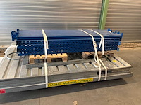 Legbordstelling en materiaal container - afbeelding 2 van  5