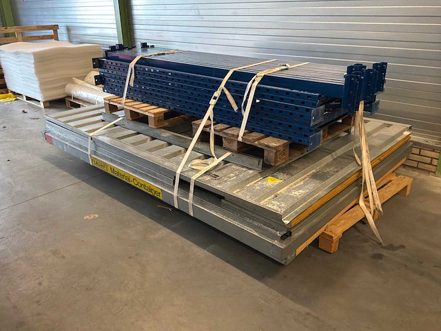 Legbordstelling en materiaal container - afbeelding 3 van  5