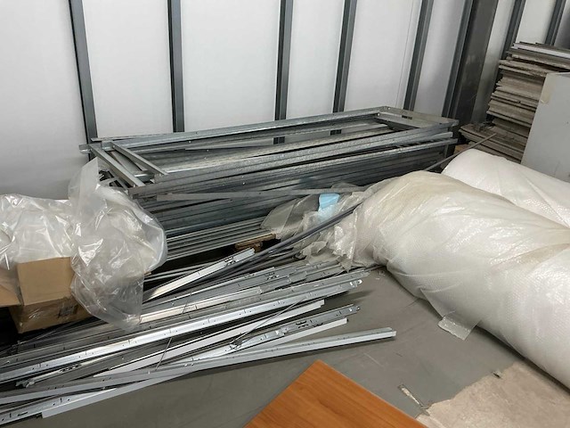 Legbordstelling en overig inventaris - afbeelding 3 van  23