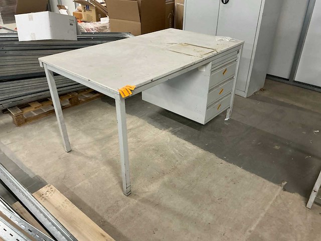 Legbordstelling en overig inventaris - afbeelding 6 van  23