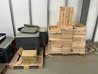 Legbordstelling en overig inventaris - afbeelding 15 van  23