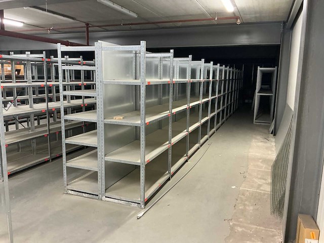 Legbordstelling en overig inventaris - afbeelding 17 van  23