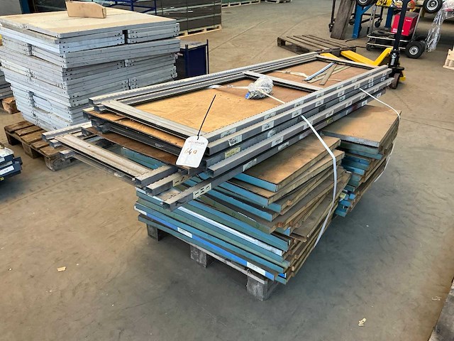 Legbordstelling en stellingmateriaal - afbeelding 1 van  12