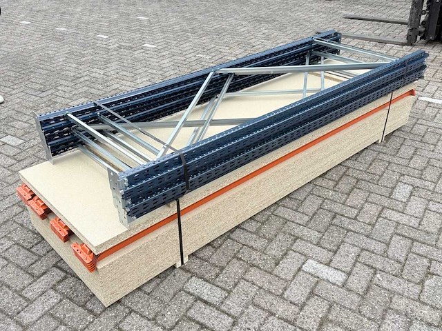 Legbordstelling grootvakstelling ± 11m lang. - afbeelding 2 van  4