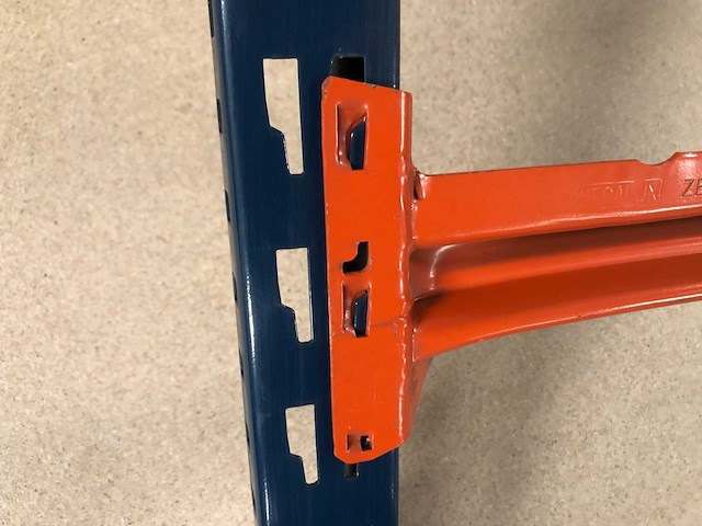 Legbordstelling grootvakstelling ± 3.8m lang. - afbeelding 5 van  6