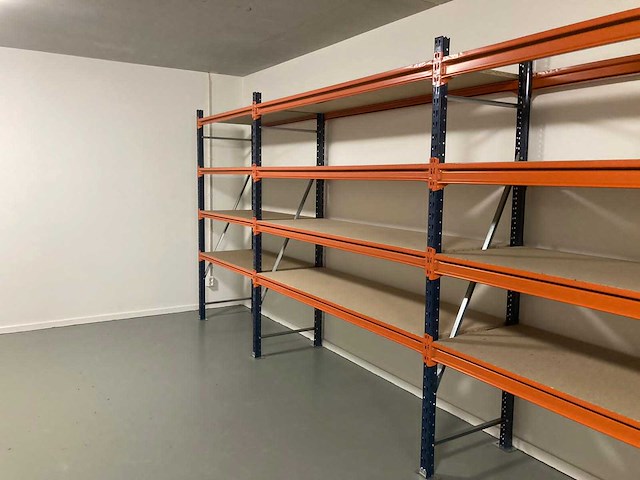 Legbordstelling. grote nette partij ± 75m lang incl legborden. compleet! - afbeelding 14 van  14