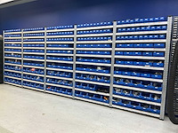 Legbordstelling met (321x) magazijnbakken - afbeelding 1 van  16