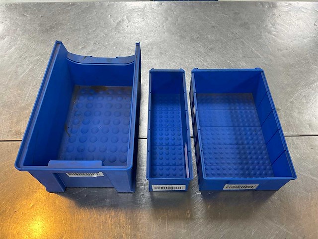 Legbordstelling met (321x) magazijnbakken - afbeelding 14 van  16