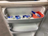 Legbordstelling met inhoud en koelkast - afbeelding 8 van  8