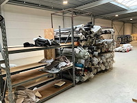 Legbordstelling met inhoud textiel - afbeelding 2 van  8
