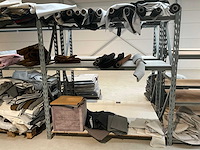 Legbordstelling met inhoud textiel - afbeelding 4 van  8