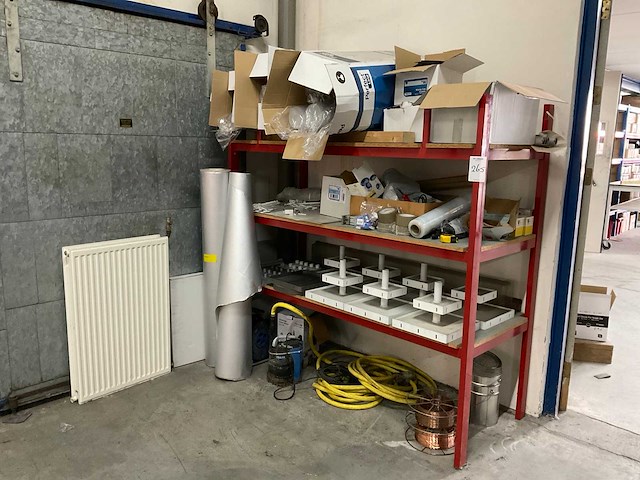 Legbordstelling met inhoud - afbeelding 1 van  10