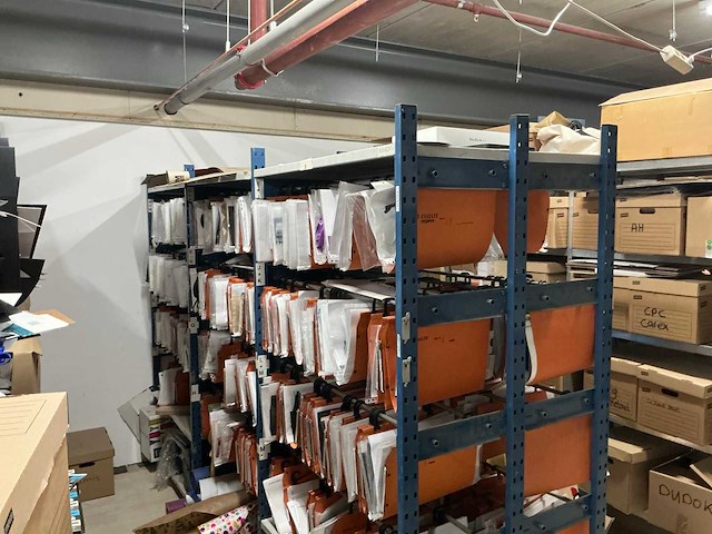 Legbordstellingen en werkplaatskasten - afbeelding 7 van  11