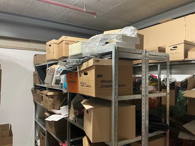 Legbordstellingen en werkplaatskasten - afbeelding 9 van  11