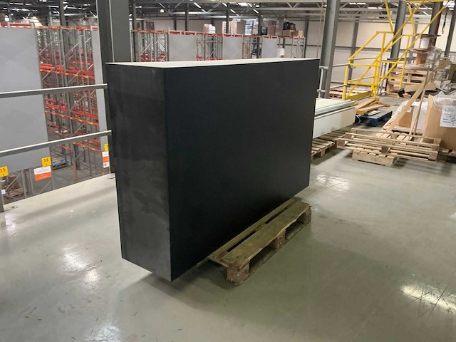 Legbordstellingen, kantoorinventaris en diversen - afbeelding 4 van  53