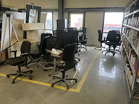 Legbordstellingen, kantoorinventaris en diversen - afbeelding 9 van  53