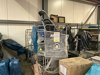 Legbordstellingen, kantoorinventaris en diversen - afbeelding 20 van  53